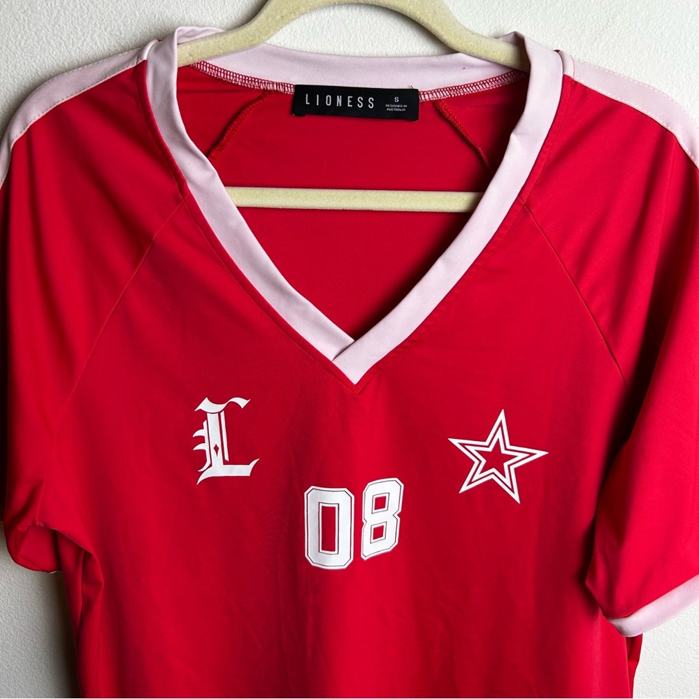Lioness Red and White V‑Neck Jersey Top - Picture 3 of 11